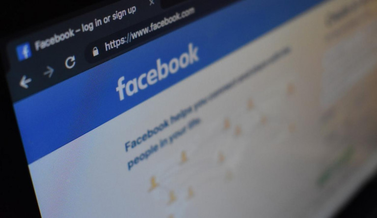 A fideszes médiaalapítvány miatt leminősítette a magyar sajtót a Facebook