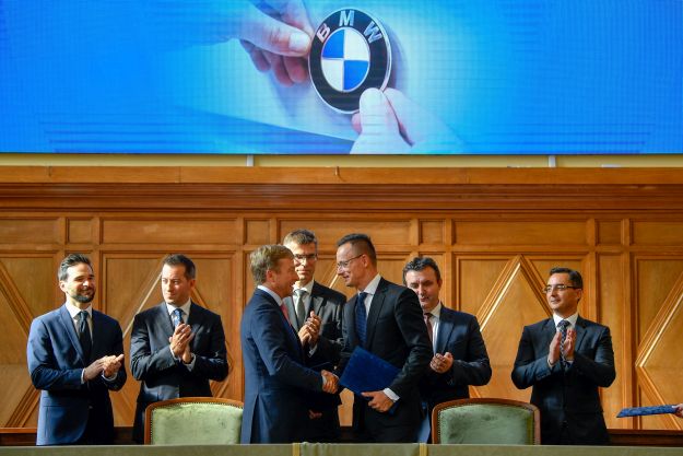 A BMW aláírja a debreceni beruházás támogatásáról szóló megállapodást a kormánnyal