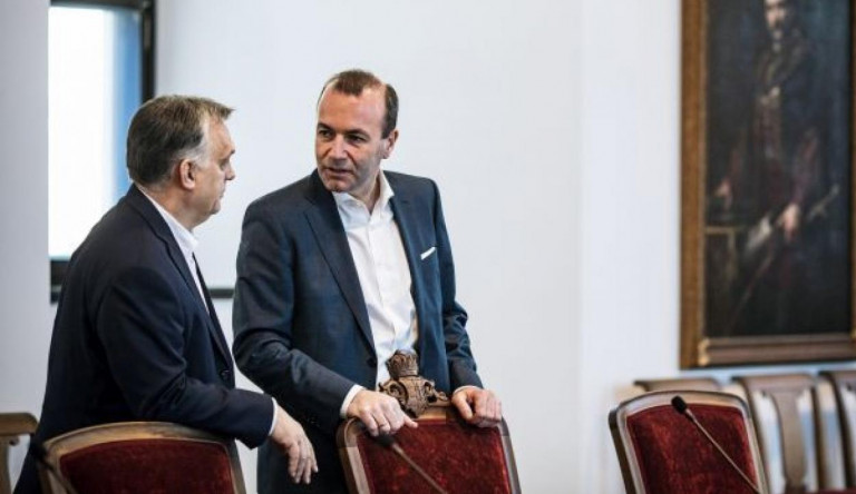 Manfred Weber még nem mentette meg a CEU-t, de odaállította mögé bajor hátországát