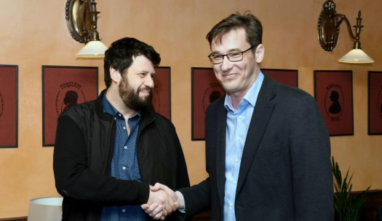 Megszervezi a budapesti előválasztást az aHang, Puzsérék szocialista nyomásgyakorlásról beszélnek