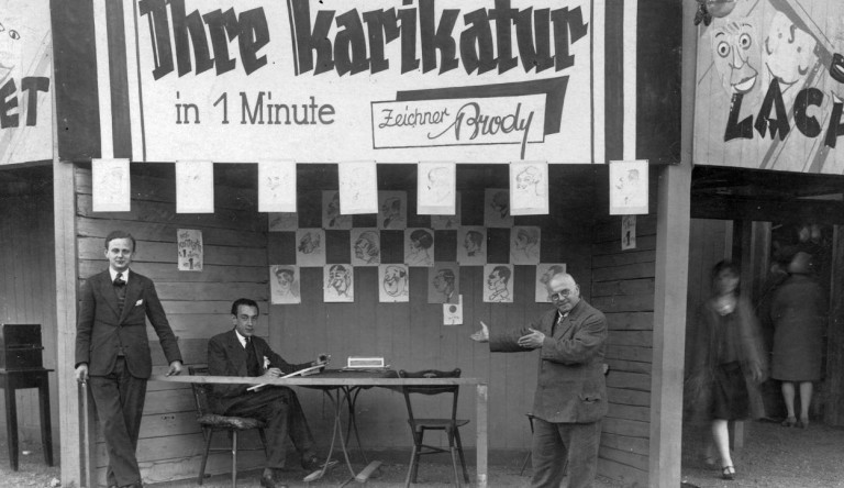Van-e értelme a karikatúrának, amikor a kormány hírcsárdaszerűen működik?