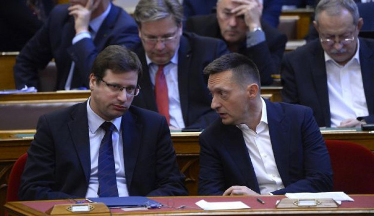 Március végéig 15 milliárdot költött a kormány kommunikációra