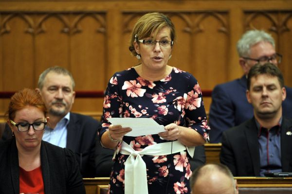 A Fidesz a magyar emberekhez fordul Bangóné patkányozása miatt