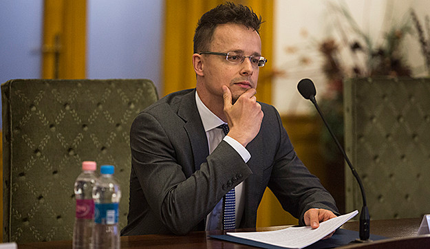 Szijjártó: „Az ENSZ felcsapott a terroristák védőügyvédjének”