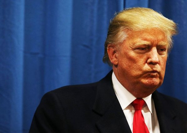 Megszavazta a képviselőház a Trump elleni eljárást