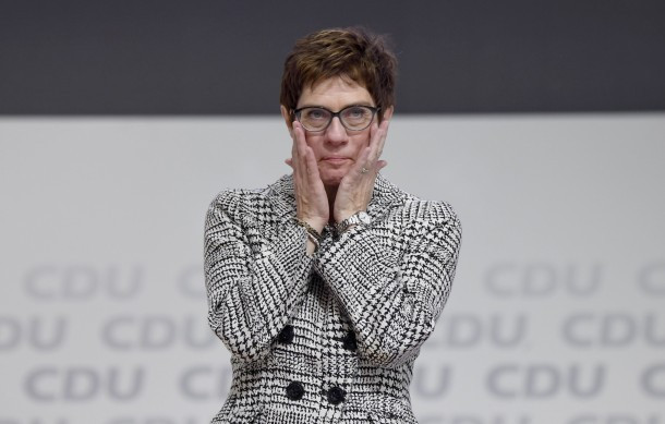 A Fidesz ki fog lépni a Néppártból a CDU vezetője szerint