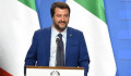 Salvini súlyos pénzbírságot szabna ki a migránsokat mentő hajók tulajdonosaira