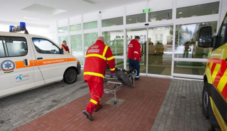 Csak egy kórház fogadott sürgősségi betegeket a négyből