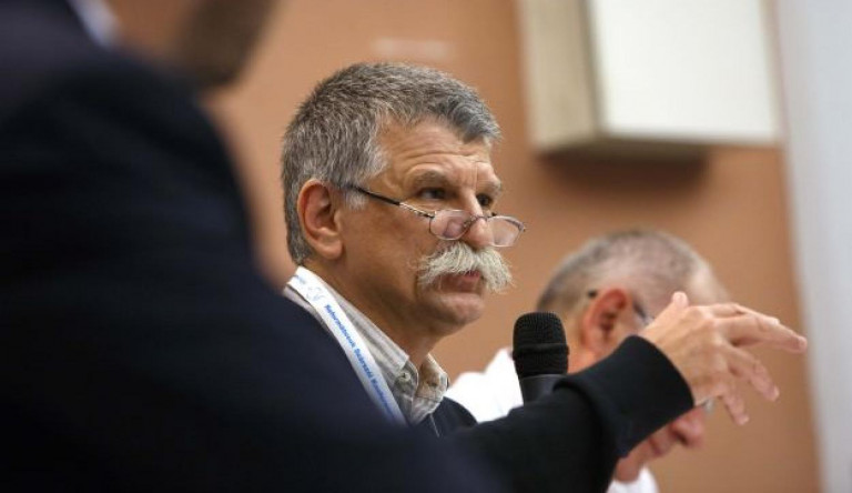 TASZ Kövérnek: „Nagyon gyorsan kérjél bocsánatot a melegektől”