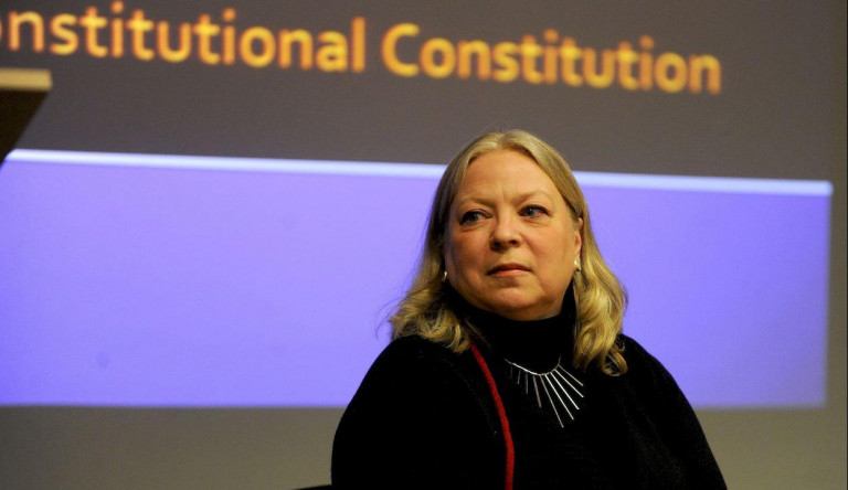 Amerikai professzor a NER-ről: „Ez a diktatúrának egy új formája”