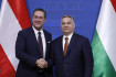 Videó: Orbán csak sunyítani és hallgatni tudott, amikor Strache korrupciót álmodó szavairól kérdezték