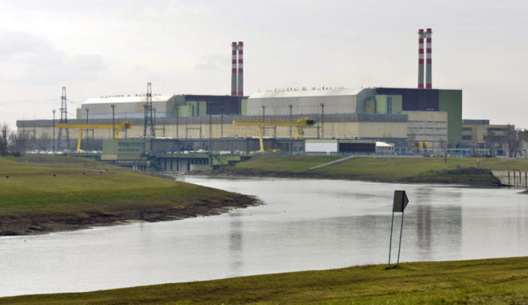 Közel 300 milliós bútorbeszerzéssel elindult a paksi bővítés