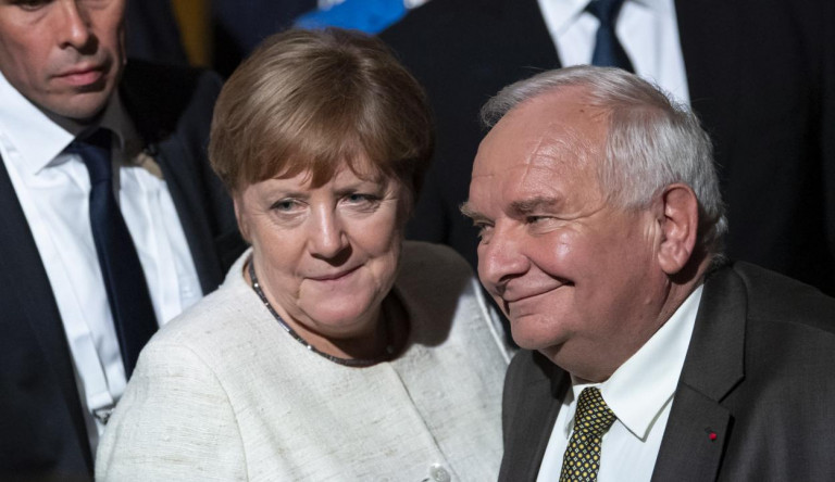 A Néppárt elnöke szerint nacionalistákkal és Európa-ellenesekkel nem lehet a jövőt építeni