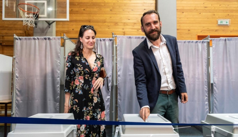 Lemondott az LMP elnöksége