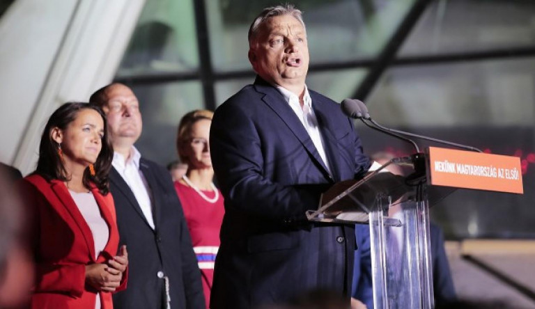 Orbán: a magyar emberek megbízást adtak a bevándorlás megállítására 