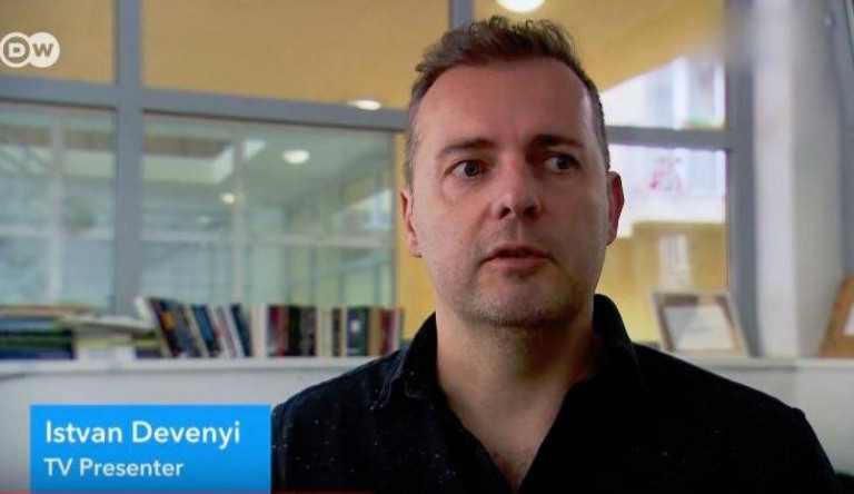 Kiszáll a Kötöttfogás Extra egyik műsorvezetője