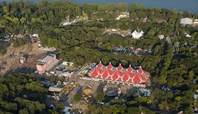 Sportakadémia és árvízvédelmi rendszer jön a Hajógyári-szigetre