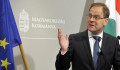Navracsics ellentmond Orbánnak: 