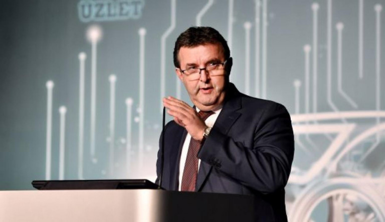 Palkovics szigorítaná a hajózási vizsgáztatást