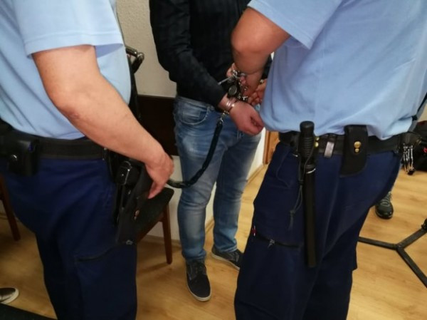 Megszüntették az Iványi Gábor-féle egyház gazdasági igazgatójának letartóztatását
