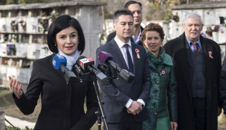 Tüttő Katával és Kunhalmi Ágnessel erősítené Karácsony támogatottságát az MSZP