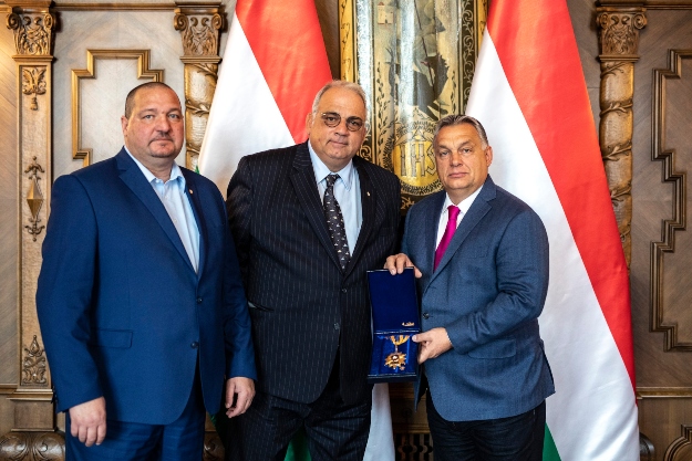 Orbán Viktor miniszterelnök és Németh Szilárd fogadja Nenad Lalovicsot, a Nemzetközi Bírkózó Szövetség elnökét az Országházban. 