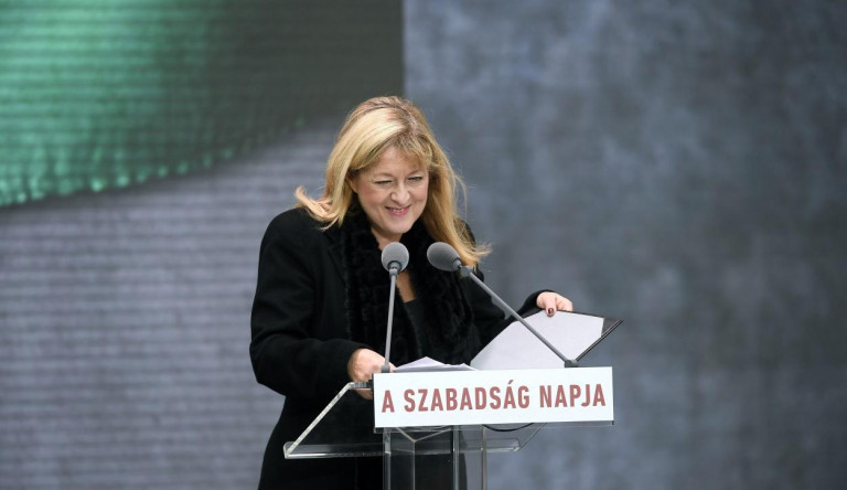 Emberként viselkedni: Schmidt Mária és a zsidó viselkedés