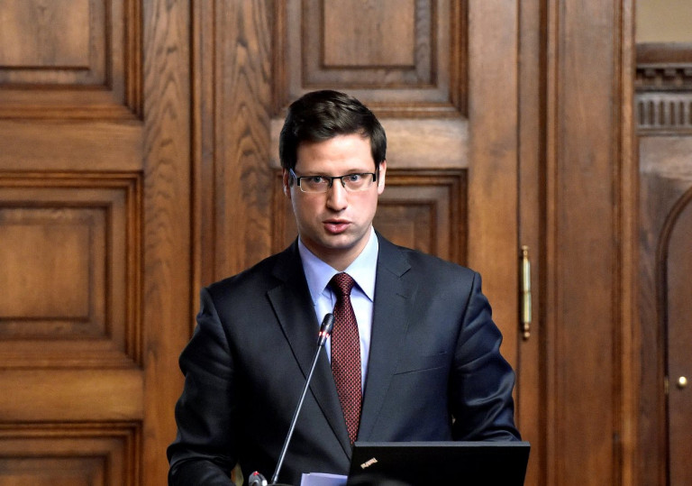 Gulyás Gergely nagyot alakított a Kormányinfón