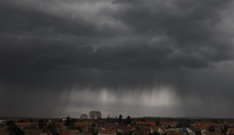 Zivataros lesz a vasárnap, könnyen lehet, hogy elázunk