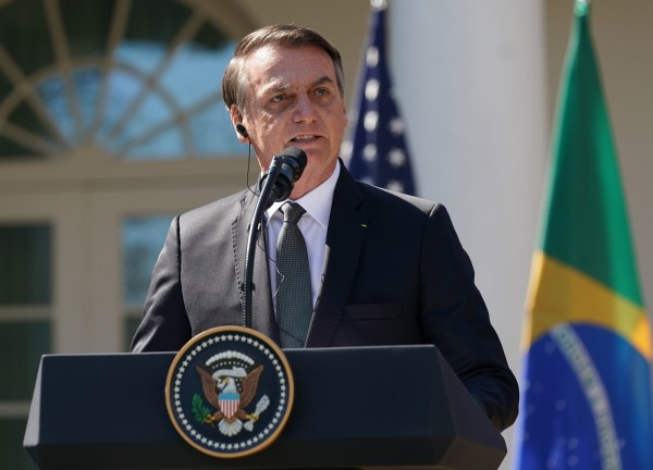 Százezrek tüntettek a homofób Bolsonaro ellen a brazil melegfelvonuláson