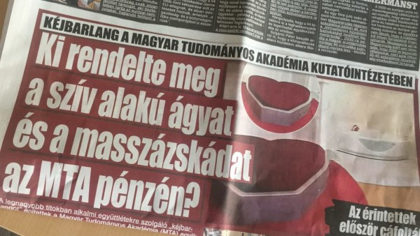 A propaganda nem enged: továbbra is címlapon tolják a „kéjbarlangos” sztorit, amiről kiderült, hogy nincs is