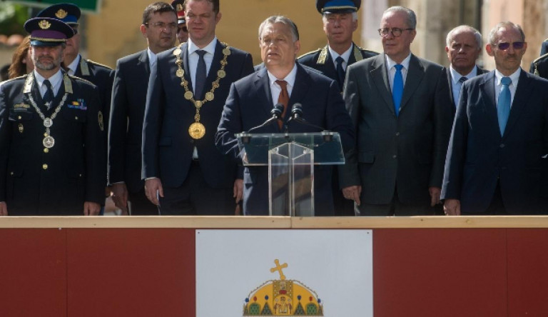 Orbán: „Mindent megelőz a becsület parancsa”