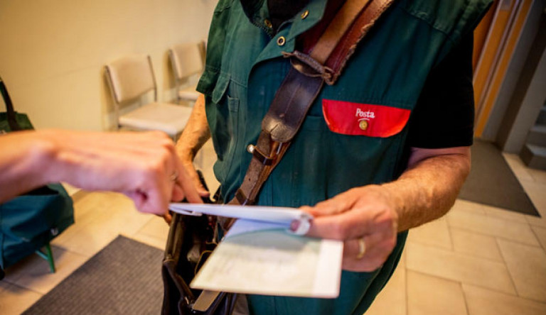 Mától drágább csomagot küldeni a Postán