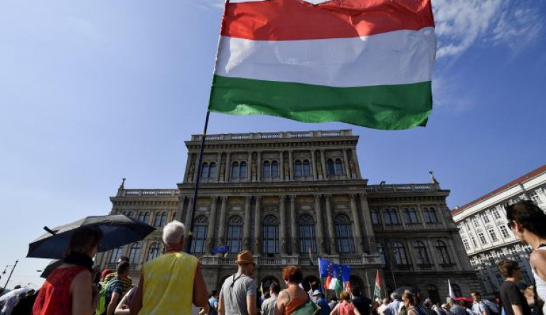 Akadémiai intézetek: ellehetetleníti a kutatóhálózatot az új MTA-törvény