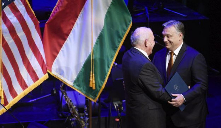 Orbán: Az amerikaiaknak Amerika, a magyaroknak Magyarország az első