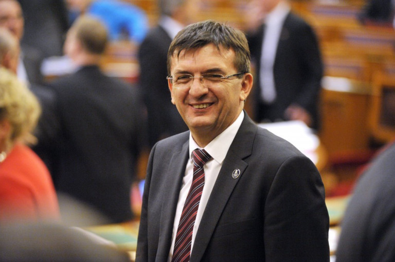Furán értelmezi a számokat az ÁSZ volt fideszes elnöke