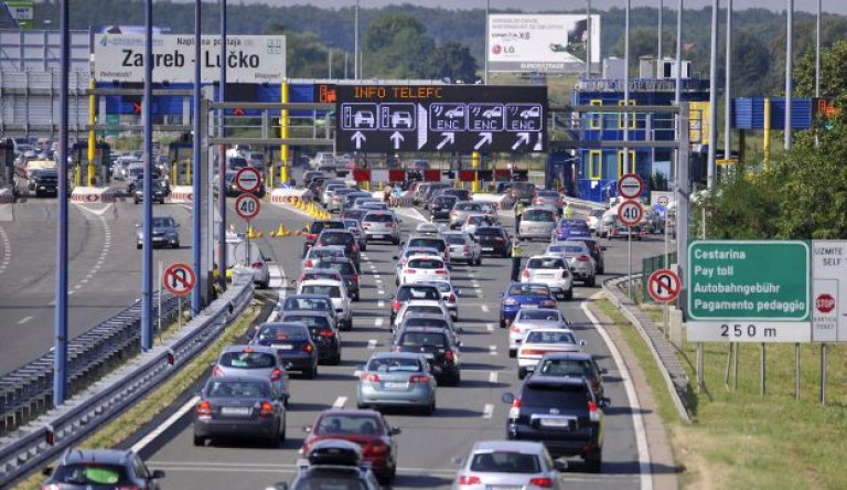 Vizsgálati fogságba zárták a BMW-st, aki bedrogozva okozott balesetet Horvátországban