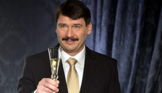 Áder aláírta a köznevelési törvényt