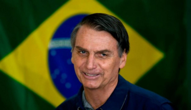 Megint megbírságolták a brazil elnököt, mert nem hajlandó maszkot hordani