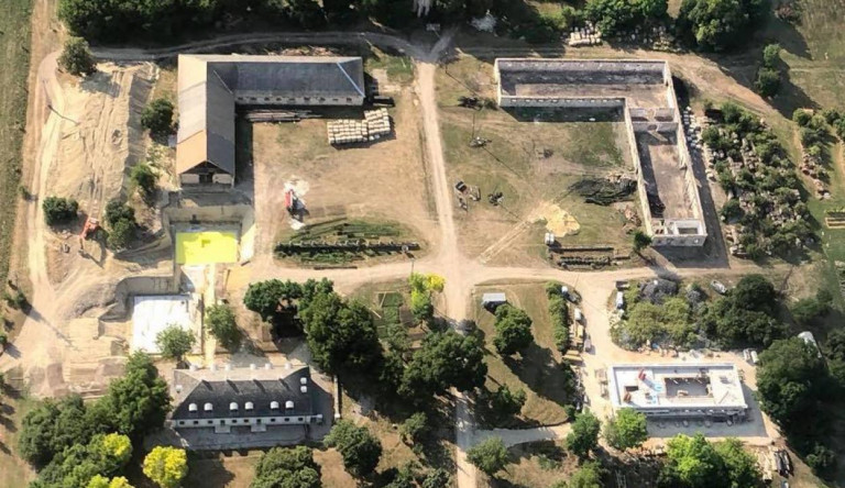 Nagyszabású építkezés folyik Orbán alcsútdobozi birtokán