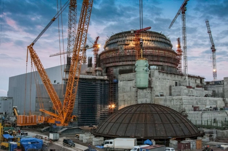 Évtizedek óta magára hagyott, félkész atomreaktorokat üzemelnének be Ukrajnában