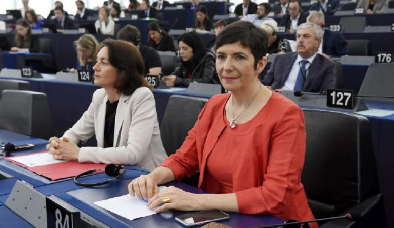 Dobrev Klára szerint azzal lobbiznak Trócsányi mellett az EP-ben, hogy nem tagja a Fidesznek