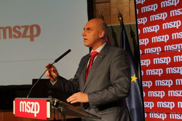 Tóbiás Józsefnek döntenie kell, lemond-e mandátumáról