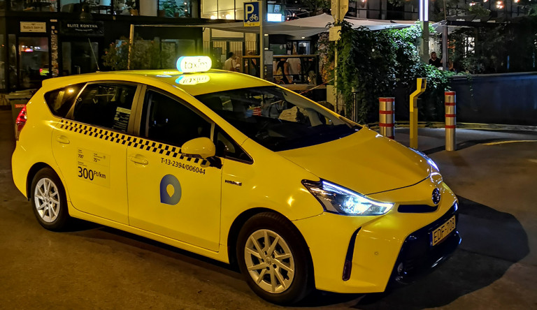 Már adományt is gyűjthet, aki a Taximmal az innovatív magyar taxis app-pal utazik