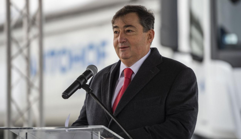 Mészáros Beatrix a tisztességtelen befolyásról írta a szakdolgozatát