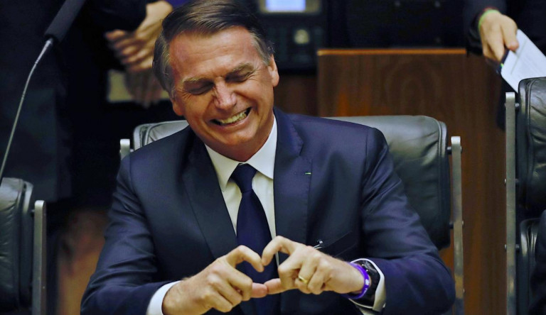 Bolsonaro megfosztaná jövedelme egy részétől a brazil nyomtatott sajtót