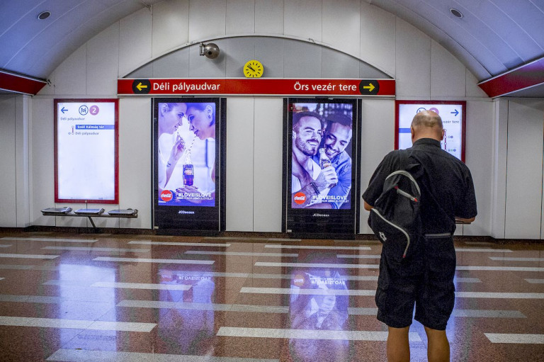 Fekete seregek: szélsőjobboldali szervezkedés a neten