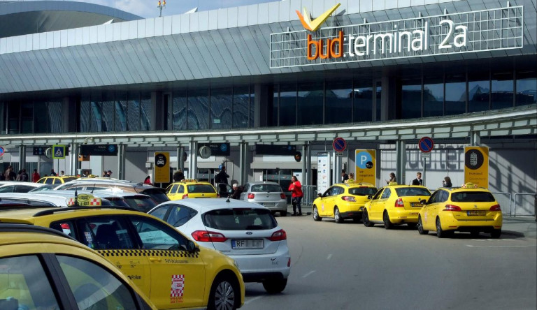 Ferihegy: a taxis banditizmus virul, a parkolás és az evés-ivás iszonyú drága, a fapados forgalom botrányos