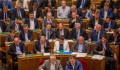 Van hét fideszes képviselő, akik egymillió feletti fizetéssel egyszer sem szólaltak fel 2018-as megválasztásuk óta a parlamentben