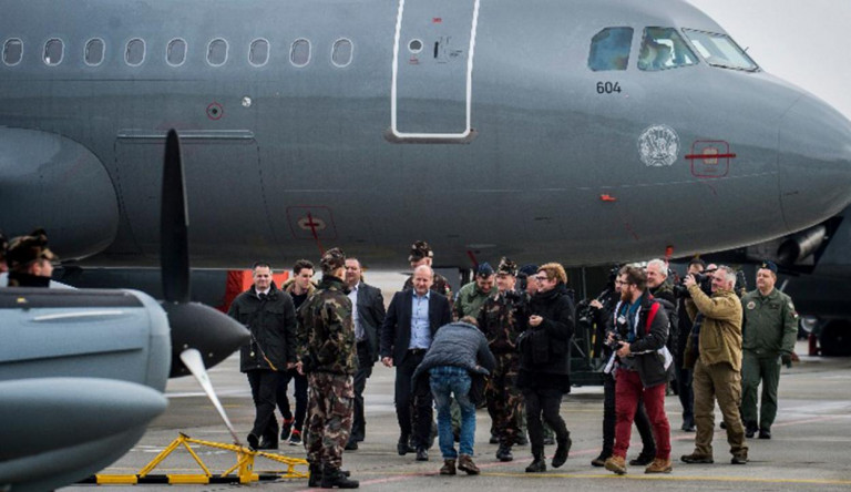 Darabonként 13 milliárdba kerülhettek a honvédség repülői